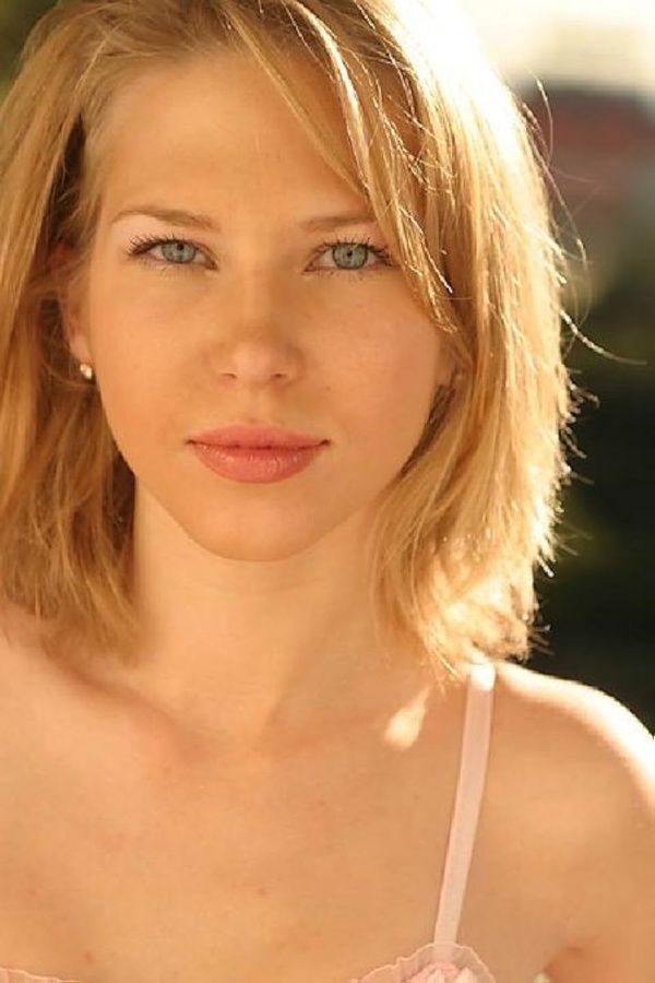 Amanda Ward(I)