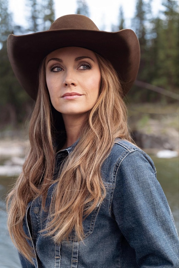 Amber Marshall(I)