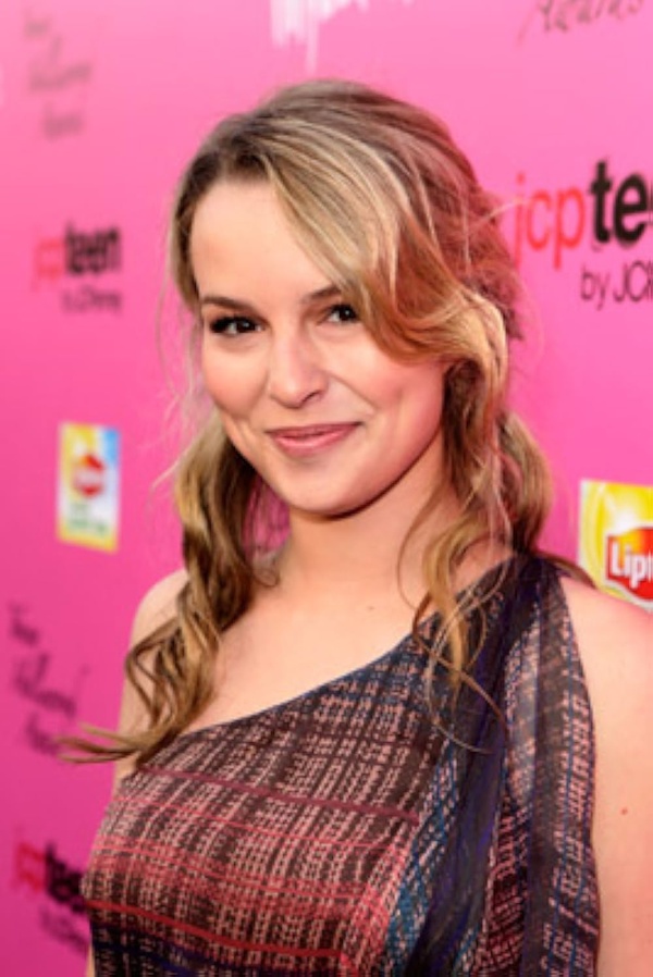 Bridgit Mendler(I)