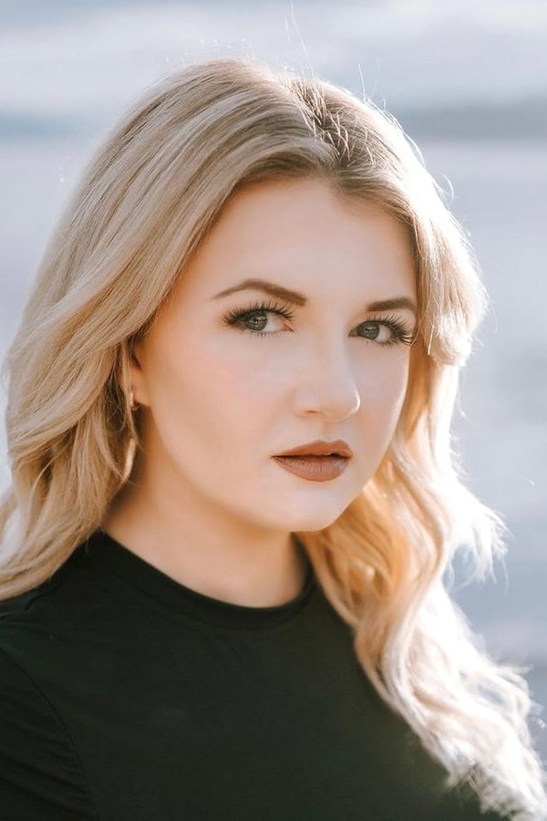 Brittany Hobson(I)