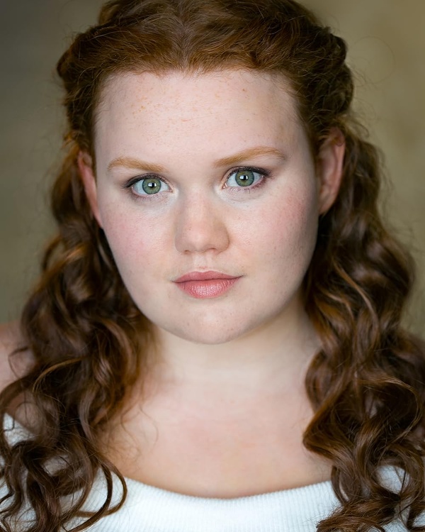 Bronwyn James(I)