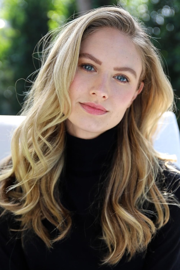 Caitlin Thompson(III)