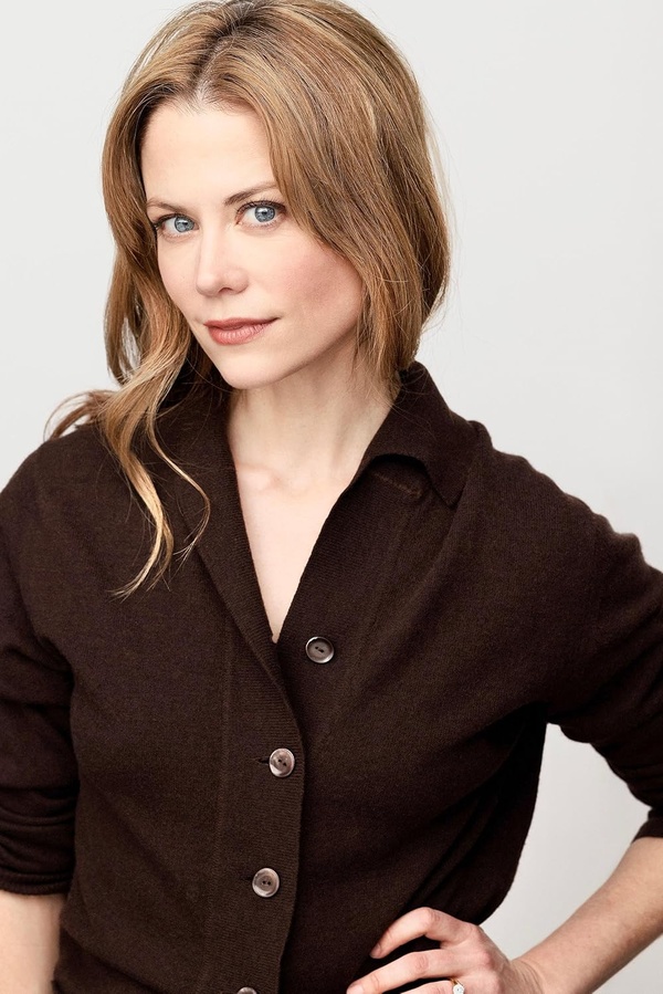 Claire Coffee(I)