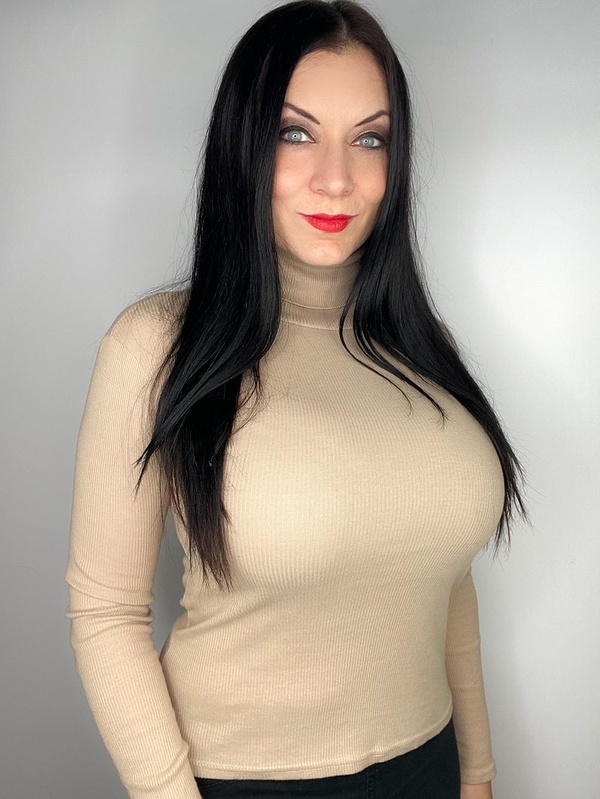 Dani Thompson(II)