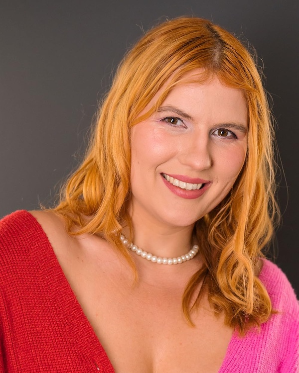 Deva Holliday