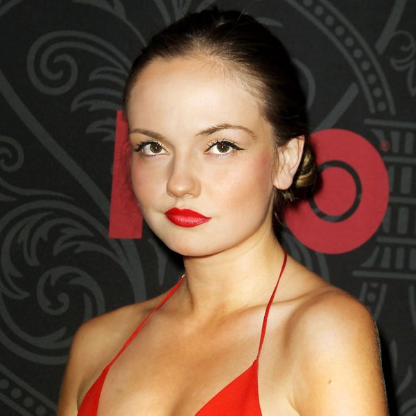 Emily Meade(I)