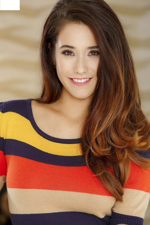 Eva Lovia