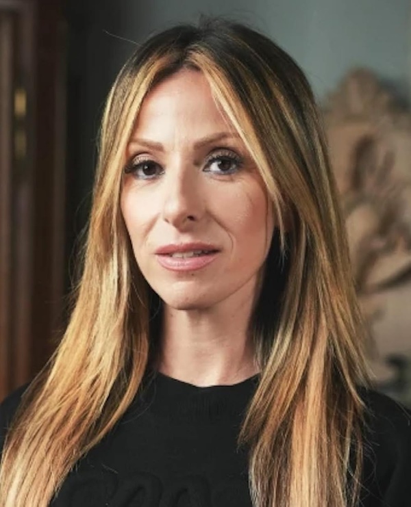 Gülcan Kamps