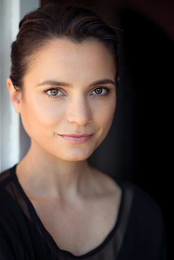 Jessica Tovey(I)