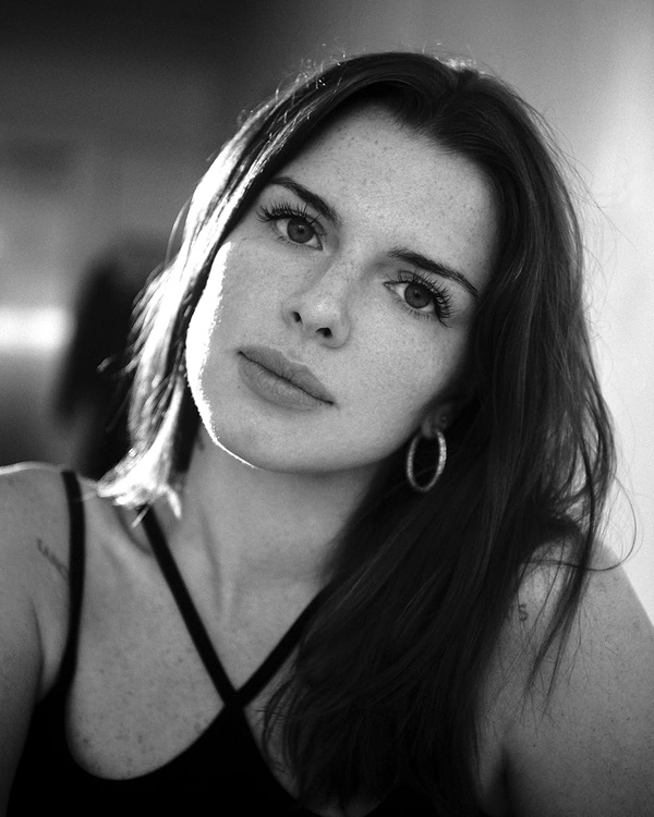 Julia Fox(VII)