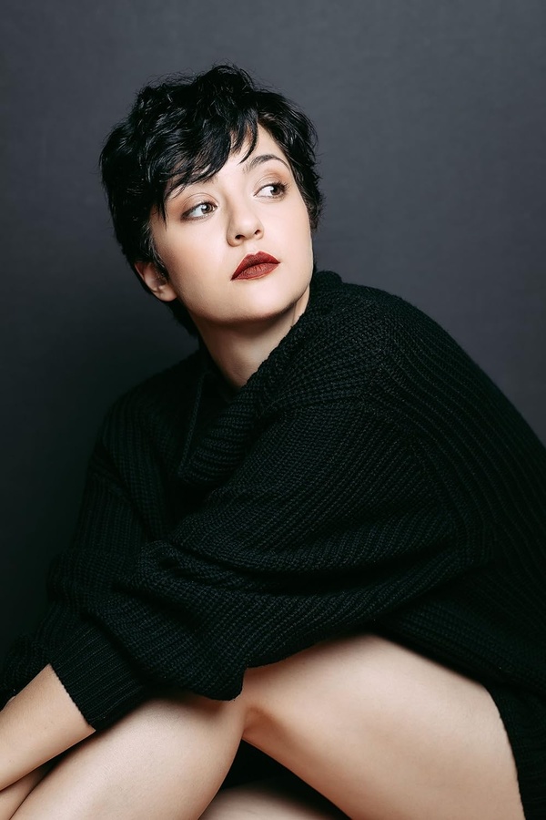 Katie Findlay(I)