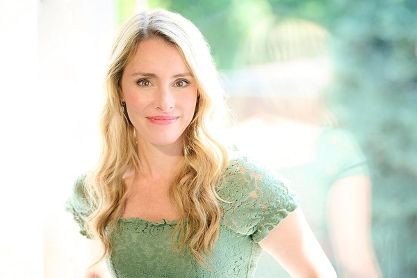 Lara Fenton