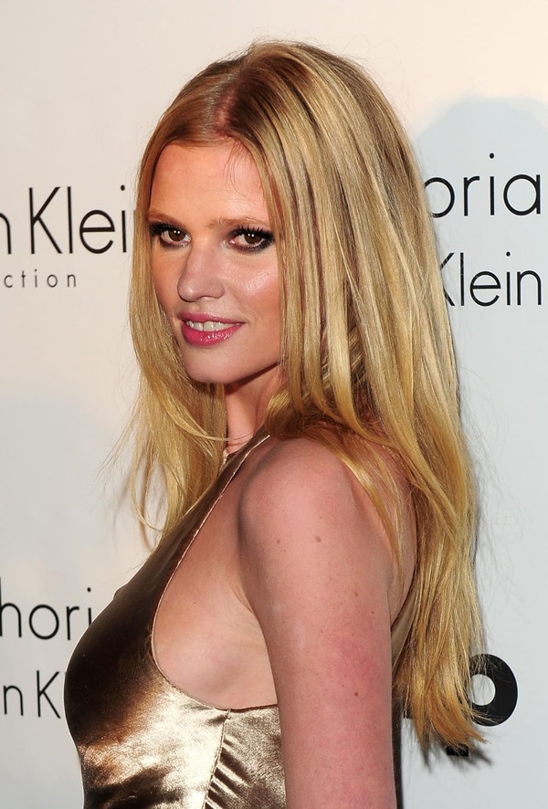 Lara Stone(II)