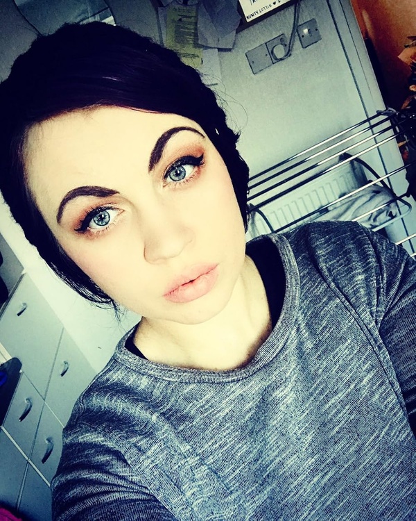 Megan Burns(I)
