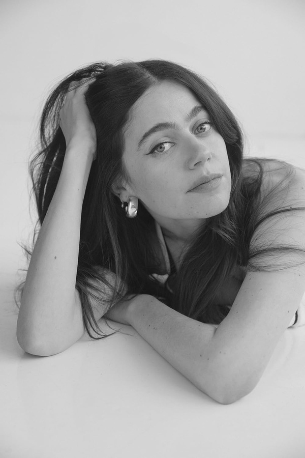 Molly Gordon(II)