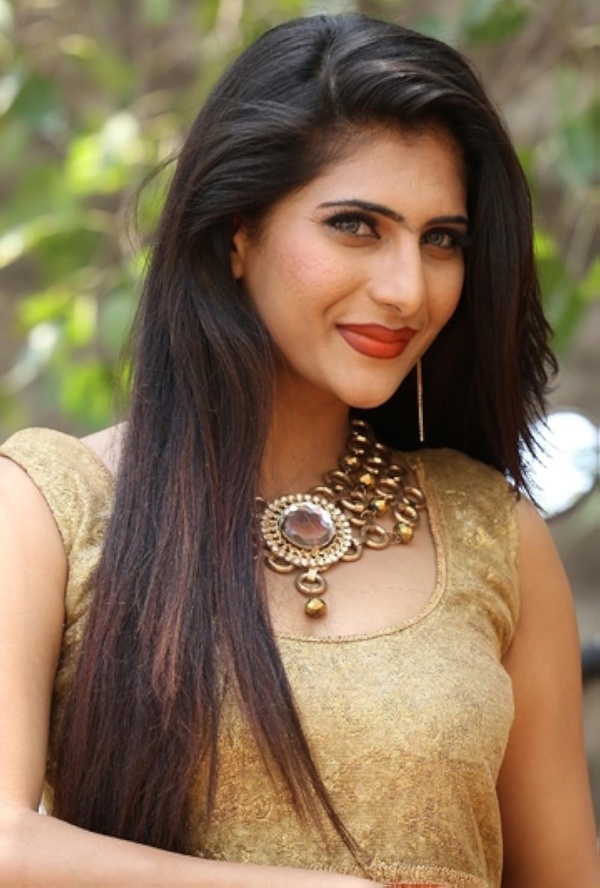 Neha Saxena(I)