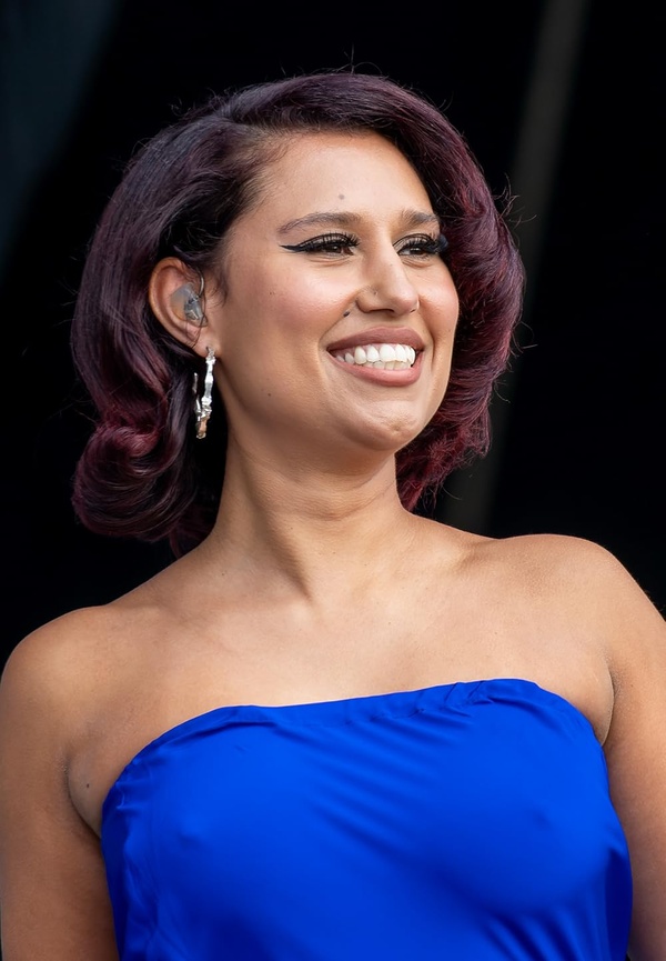 Raye(I)