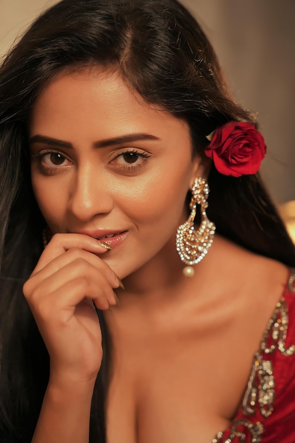 Sanya Thakur(I)