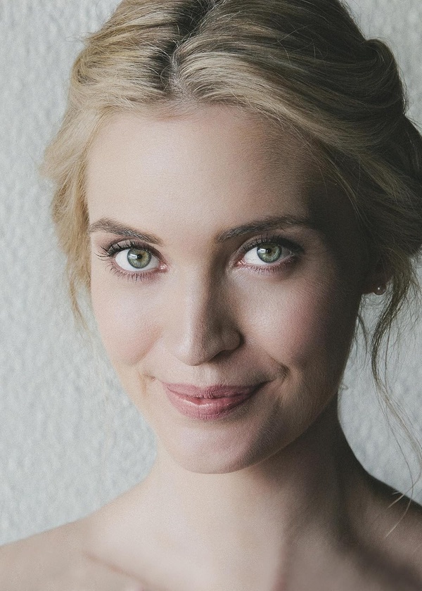 Siobhan Marshall(I)