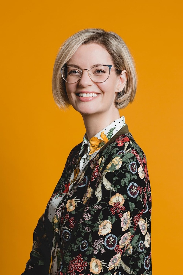 Siobhan Thompson(I)