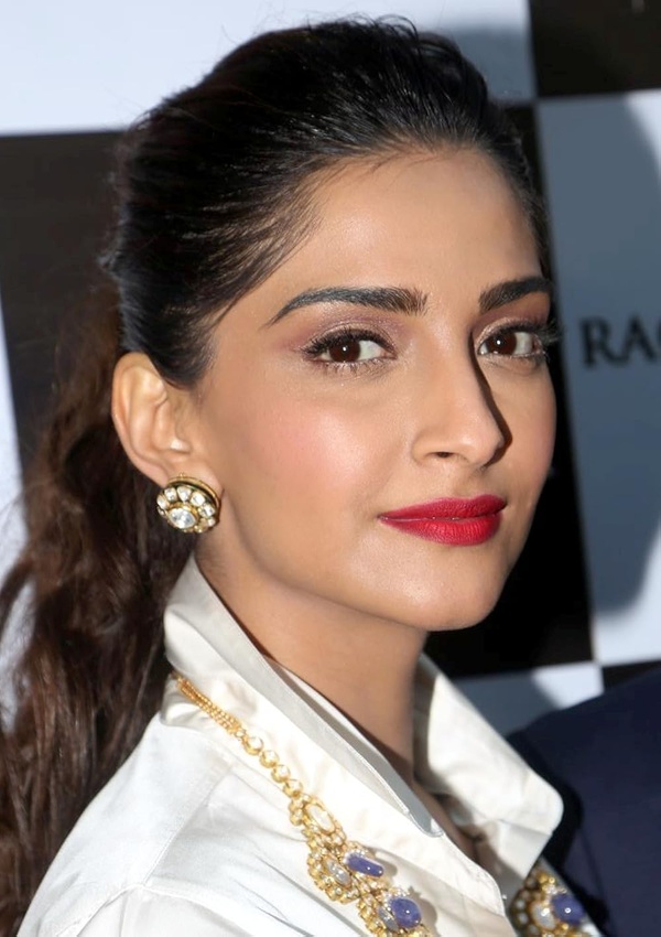 Sonam Kapoor(I)