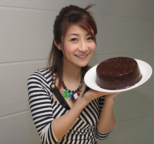 Stella Ng(I)