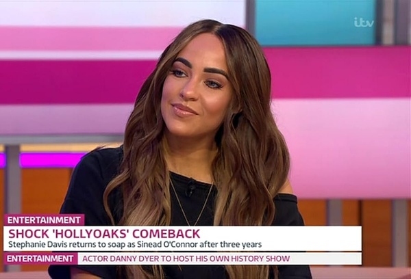 Stephanie Davis(V)