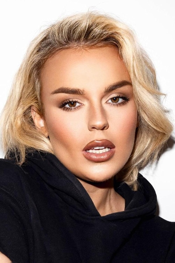 Tallia Storm