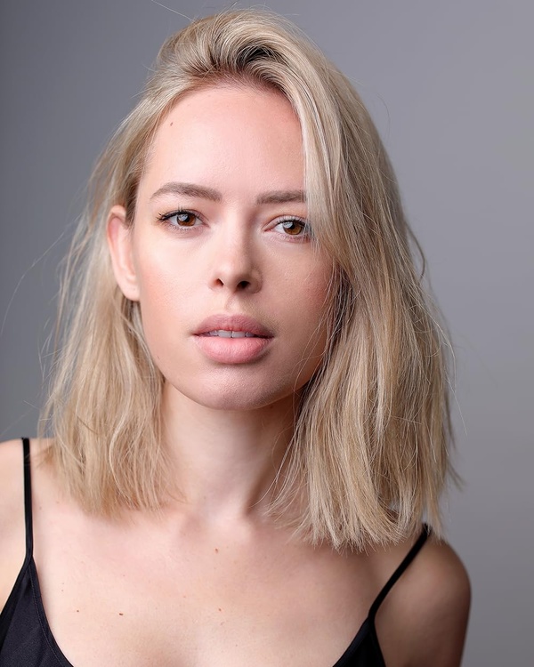 Tanya Burr