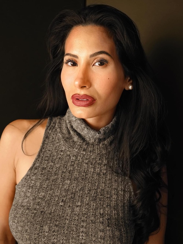Victoria Simone